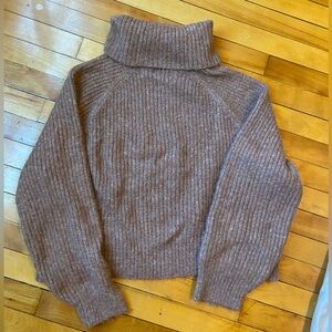 Size large old navy turtleneck sweater cropped length